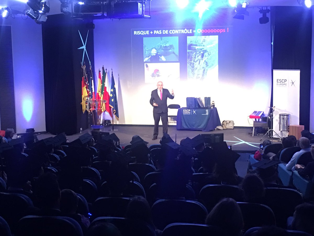 MarieHLiardESCP's tweet photo. Conférence animée par Philippe Gabilliet lors de la Cérémonie de Remise des Diplômes Executive Mastères Spécialisés et Executive Master Manager Dirigeant. Félicitations à nos diplômés ! 🎓#ESCPEuropeGraduation https://t.co/x0DfVOpvMT