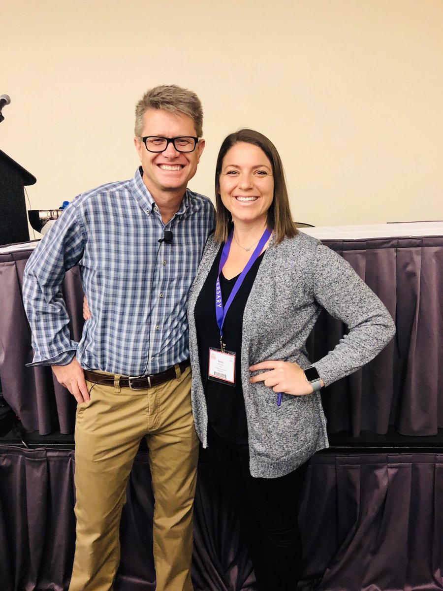 MsPhilhower's tweet photo. What a celebrity. @paulandersen #NSTA19 #Science #bozemanscience https://t.co/xpEDvcOpdA