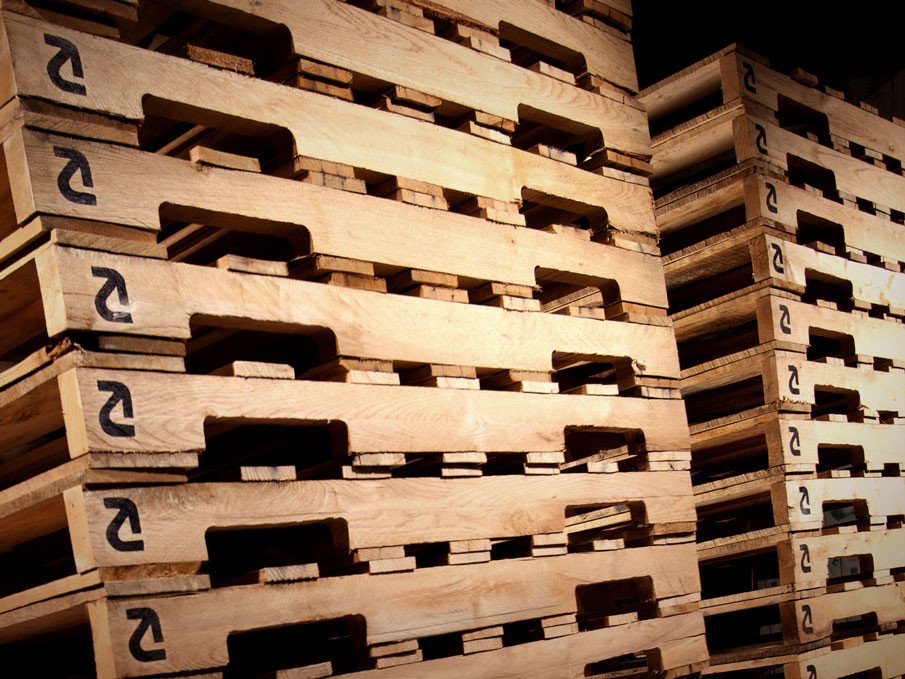 bettawaymoves's tweet photo. Purchasing the correct pallet is important. Check out this article to learn about pallet sizes, wood types, and other specifications that can provide your business with a pallet better suited for your operations #bettaway #pallets #operations #logistics https://t.co/OxuJvGvXvz https://t.co/7BM7mVvj8J