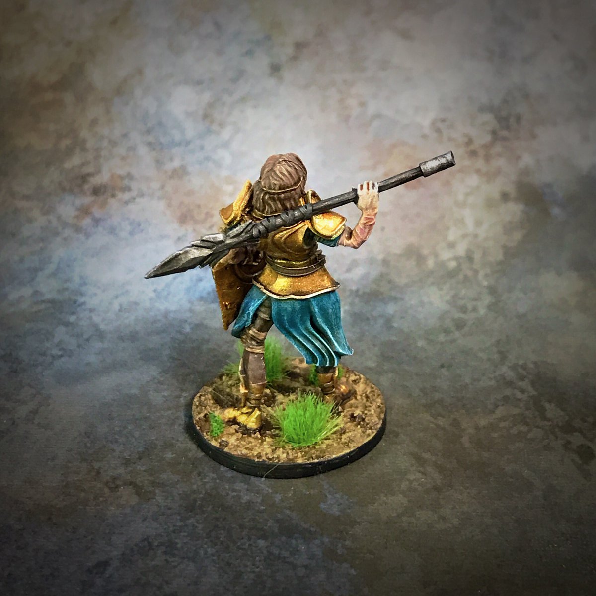 RamseyEassa's tweet photo. Painted the @CriticalRole Kashaw mini from @SteamforgedLtd last week. Love this model! 
#critterspaint #CriticalRole #CriticalRoleArt 
@matthewmercer @Marisha_Ray @VoiceOfOBrien @samriegel @LauraBaileyVO @WillingBlam @TheVulcanSalute @executivegoth @GeekandSundry https://t.co/DnL59Ise0v