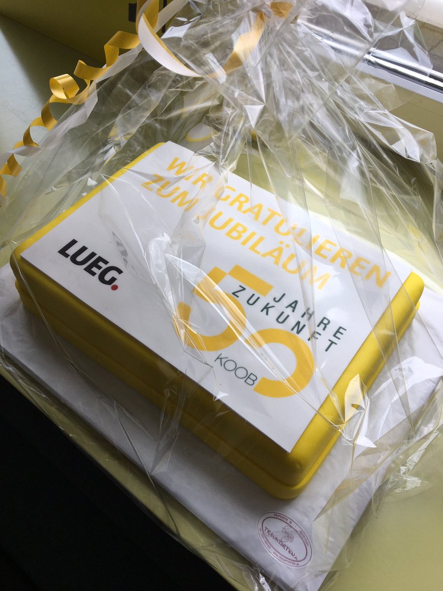 Wie aufmerksam! Herzlichen Dank an unseren Kunden LUEG für die tolle Jubiläumstorte! Kaum ausgepackt, schon aufgegessen 😋 (Ro)