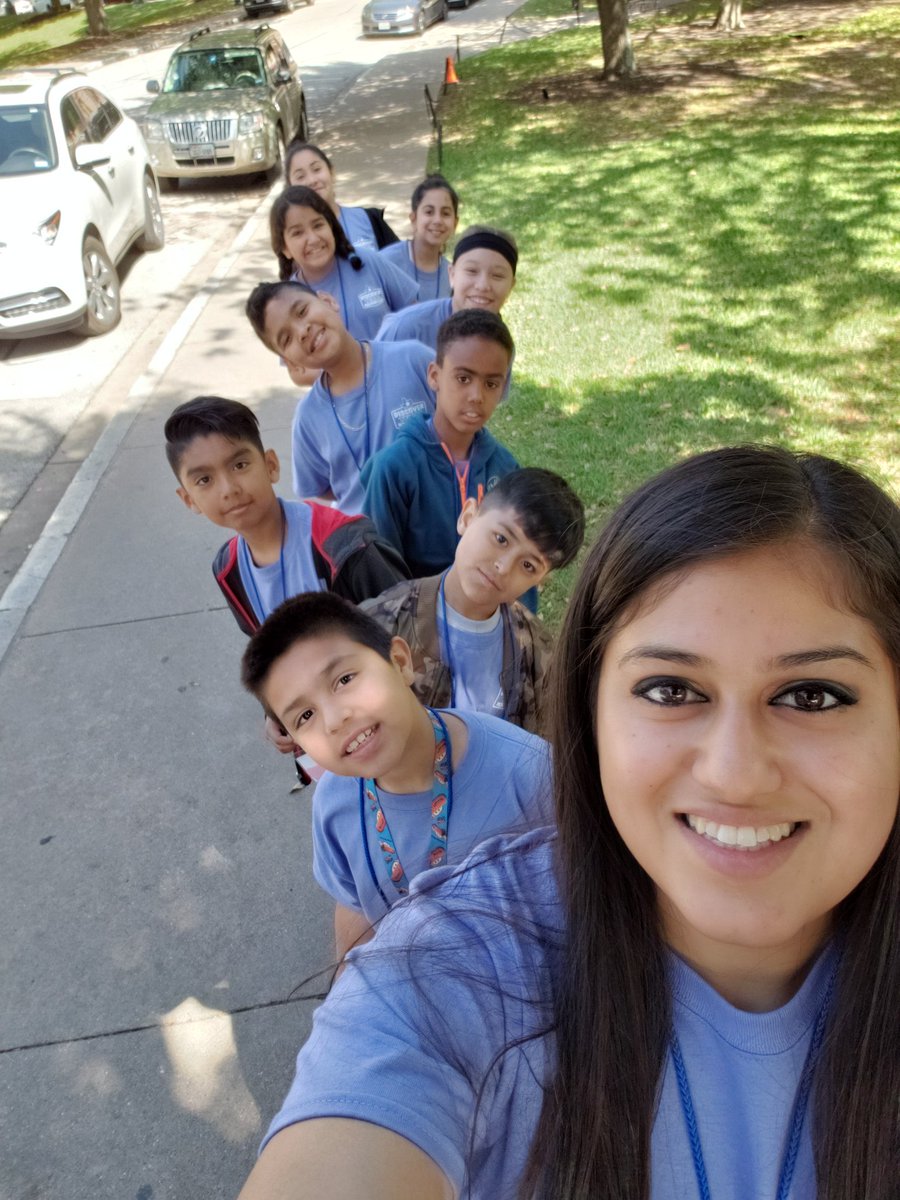 gonzalezjb1's tweet photo. Done with the Texas State Capitol! Getting ready to go to San Antonio to see the Alamo! #ThompsonIsExcellence #txstatecapitol #4thgrade #txhistory #EducationInAction https://t.co/PV2kFsSC8l