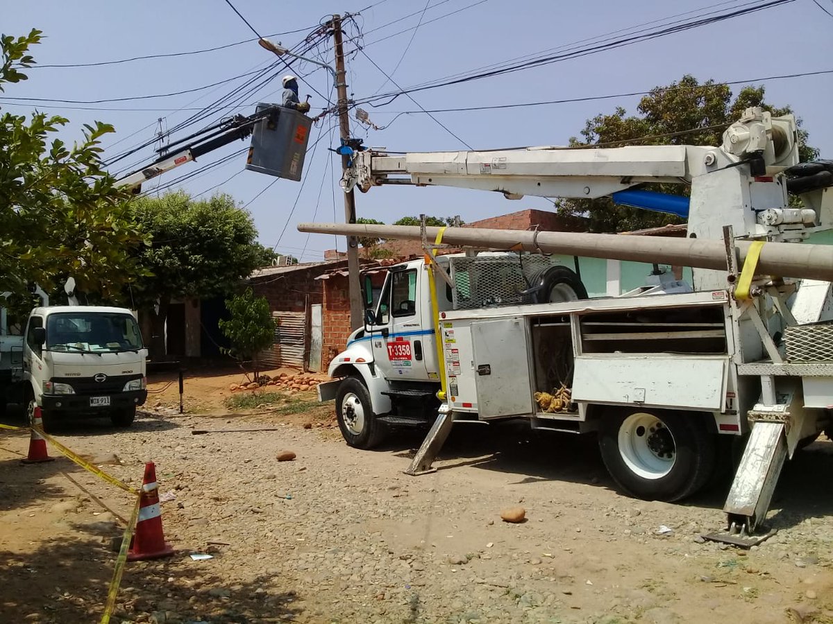 Electricaribe Somos Todos V Twitter Cesar Para Mejorar La Infraestructura Electrica En El Barrio La Nevada En Valledupar Estamos Realizando El Cambio De Poste Atendiendo A La Solicitud De Los Usuarios