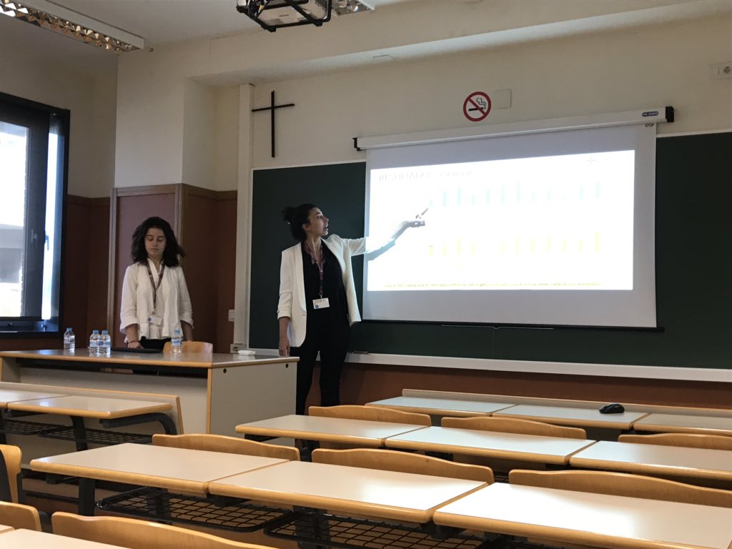 Nuestros estudiantes de #periodismo <a href="/uchceu/">Universidad CEU UCH</a> <a href="/JaviRamia/">Javi Ramia</a> <a href="/marialahoz_/">María Lahoz</a> @screamlaud <a href="/MariaAlbalat/">Maria Albalat</a> abriendo camino en el <a href="/CIEUCH/">Congreso Estudiantes</a>  talento y excelencia os define👏👏, un honor teneros en el equipo <a href="/SWICEU1/">SWICEU/MicroMundoCEU</a> ahora a por nuestro siguiente reto 🎬🎥💊🧫 <a href="/CienciaUCHCEU/">Ciencia CEU UCH</a>