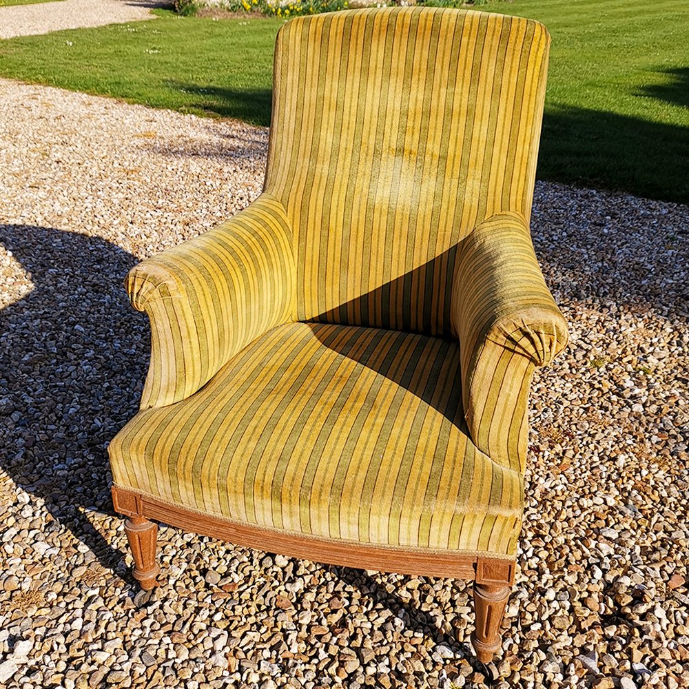 HomeAlchemy's tweet photo. Lovely antique French low chair dating from circa 1870 in original green/yellow striped fabric https://t.co/kEnl0RihdM #french #antique #frenchantique #chair #antiquechair #antiquefurniture #woodframe #decorative #paris #lowchair #originalupholstery #beautiful #interiordesigner https://t.co/jDukdKqqkx