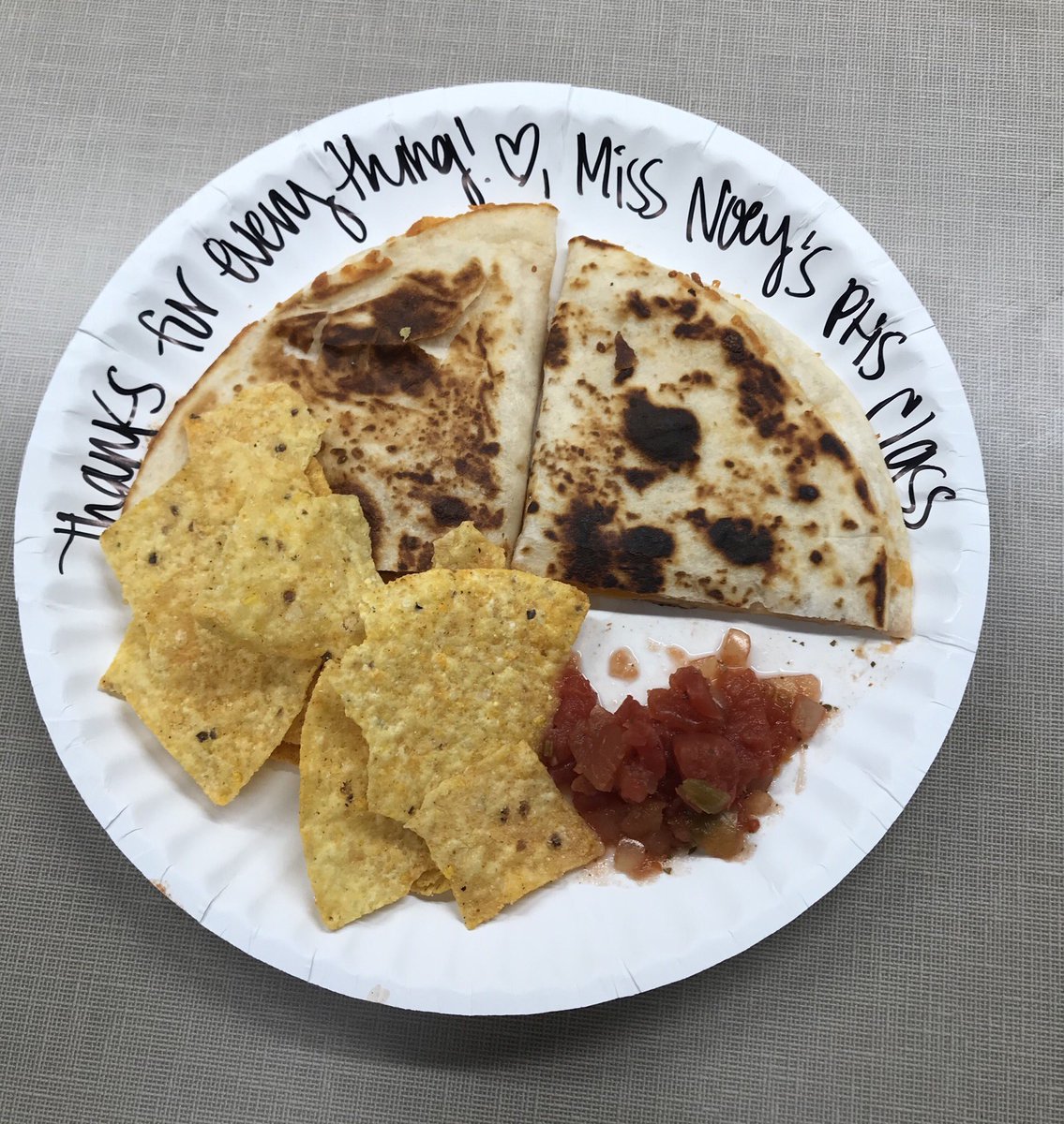 mindylougunn's tweet photo. Thanks for lunch today!!! You guys are awesome! @bekahnoey1 #hofiusPHS https://t.co/AFPByhC9Av