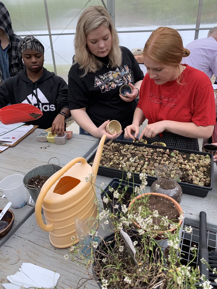 NCHS_arts's tweet photo. Pots in action! https://t.co/5BET52HXpW