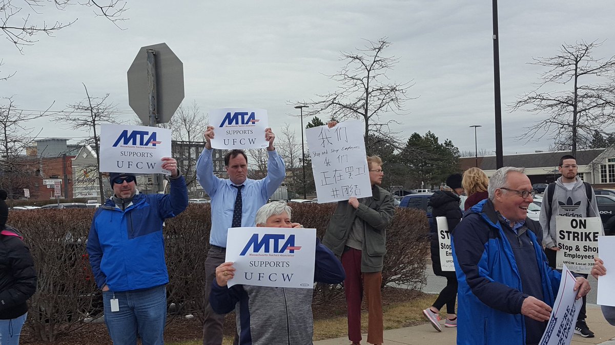 We support <a href="/UFCW/">UFCW</a> and striking #StopAndShopWorkers . Join the picket line, don't cross it!