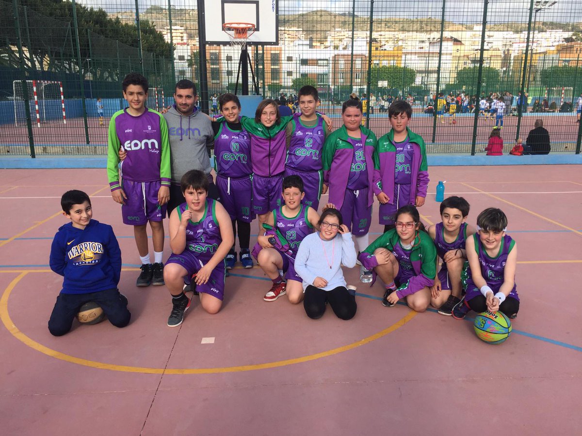 EdmBaloncesto's tweet photo. Nuestro equipo minibasket de #EdmLexFlavia consiguió ganar en su primer cruce de #LigaMunicipal.⛹️♀️⛹️♂️🏀
Enhorabuena por la victoria y por el trabajo que hizo todo el equipo. 👏🏻
#EdmLexFlavia 💜💚 https://t.co/tZ1Zff659X