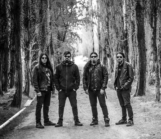 Rocktuver's tweet photo. #RecomendacionesRocktuber:
No hay mejor forma de ir despidiendo el fin de semana, que con un poco de Death Metal a la vieja usanza. Y para ello les traemos a #Morvida. Para los amantes de #Autopsy, #Incantation, #Possessed. La pudrición eterna...
▶ https://t.co/m1rGlRRjNJ https://t.co/tdeMzoOyAW