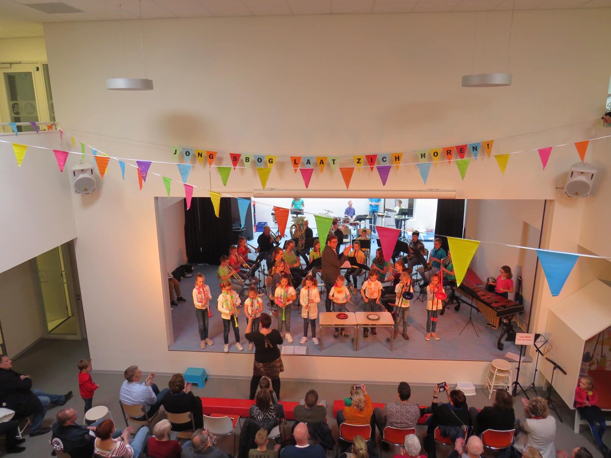 sbo_gaanderen's tweet photo. Wat een #muzikale middag vanmiddag in #basisschool #Gaanderwijs #JongSBOG heeft goed van zich laten horen! 🎶 #wiedejeugdheeftheeftdetoekomst https://t.co/GwnE3XO5n2