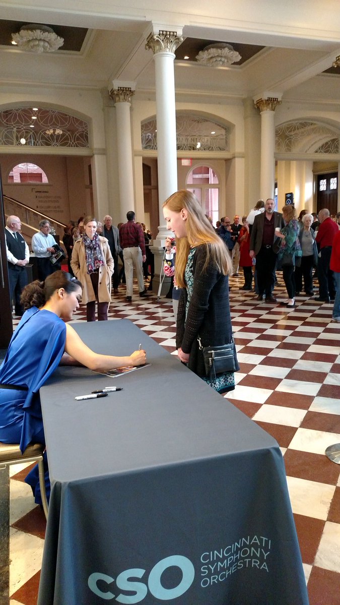 FranckMercurio's tweet photo. @CincySymphony + @EstherYooViolin + @LouisLangree brought down the house this afternoon in Prokofiev's Violin Concerto 2. Afterwards, Ms. Yoo graciously met with her fans in the lobby of @MusicHallCincy https://t.co/wVzRgl8wcj
