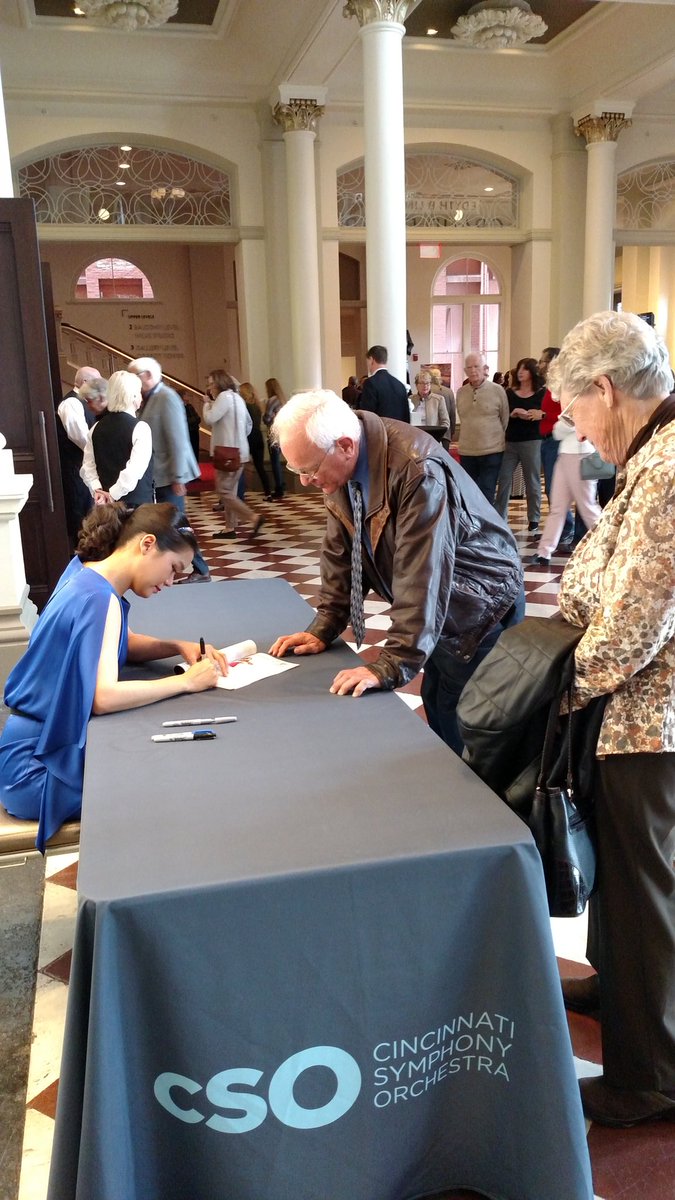 FranckMercurio's tweet photo. @CincySymphony + @EstherYooViolin + @LouisLangree brought down the house this afternoon in Prokofiev's Violin Concerto 2. Afterwards, Ms. Yoo graciously met with her fans in the lobby of @MusicHallCincy https://t.co/wVzRgl8wcj
