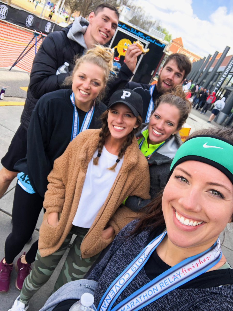 SaraMitchellTV's tweet photo. Sunday taking on the streets of Knoxville! Proud of @Anna_C23 &amp; team for completing the marathon relay &amp; @rebecca_kateee for being all-star support ⭐️ For those who encouraged, sent playlist tunes, &amp; told me to keep pushing it, thank you! 😊
#Runner #865runner #chkm https://t.co/vqLW0Fiw3C