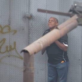 cristiancrespoj's tweet photo. #URGENTE Colectivos (paramilitares chavistas) con armas largas disparando en Av Fuerzas Armadas #Caracas #Venezuela #31Mar https://t.co/AmM2s4377r