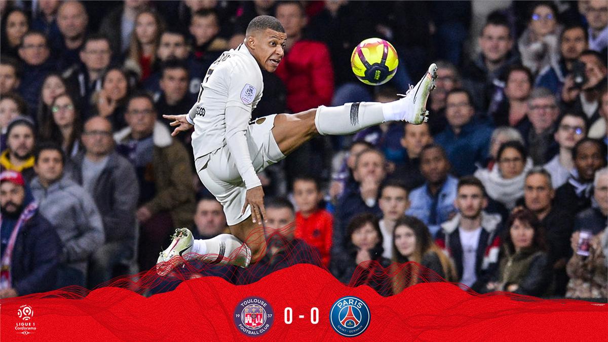 PSG_inside's tweet photo. 📸 #TFCPSG

Trouver la faille ! ⚡️

🔴🔵 #AllezParis https://t.co/EfaSFAKX0m