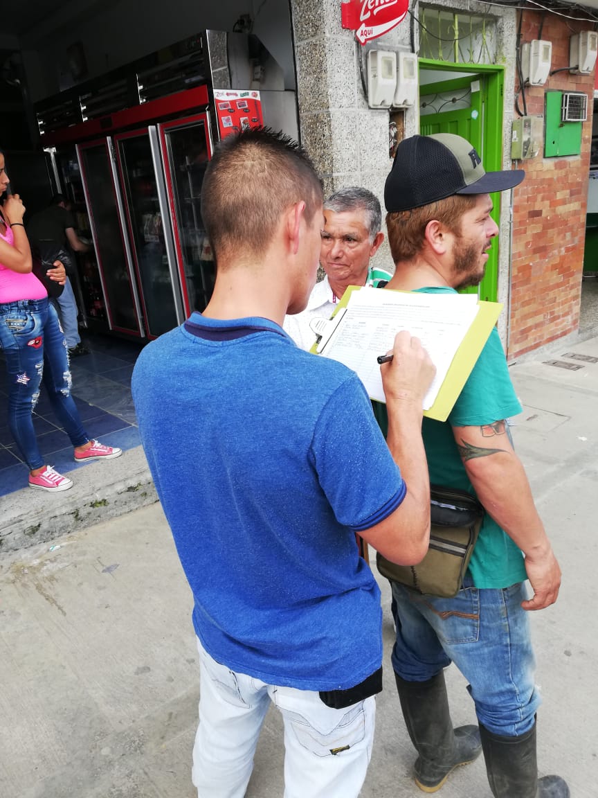 IRegional4's tweet image. En @NarinoAntioquia Avanza Recolección de Firmas para #EXIGIRLE a @GobAntioquia @obrasantioquia @InviasOficial @infopresidencia que intervenga con #Urgencia la vía Nariño-Puente Linda la cual se encuentra en &quot;Cuidados Intensivos&quot; por el abandono Estatal.
Campaña #NoAGuantamosMás