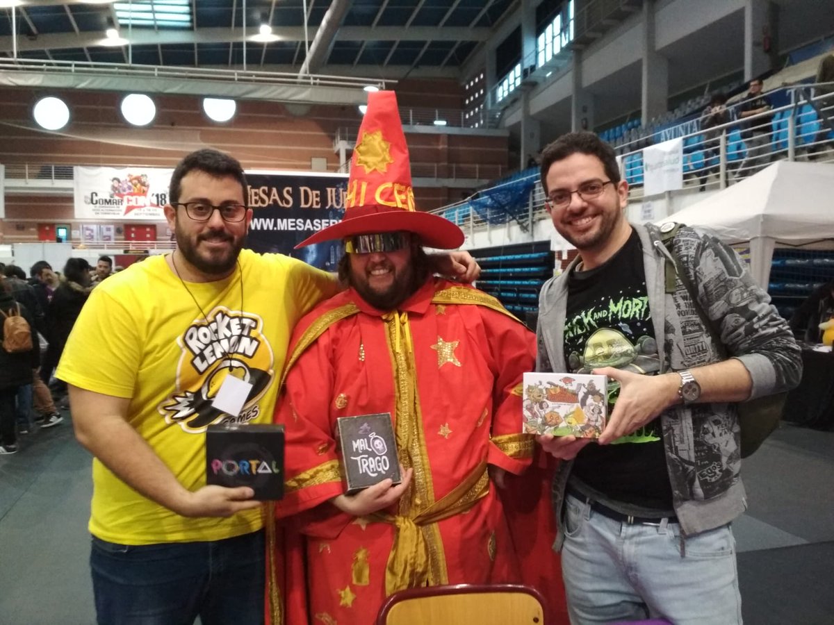 asociacionludo's tweet photo. Este fin de semana en @lacomarcon #comarcon19 se ha jugado y mucho. Con autores/as de @asociacionludo y sus pequeñines/as dando sus primeros pasos @rocketlemon @SulkerGames #LudoSeMueve https://t.co/MPM6XrsP9i