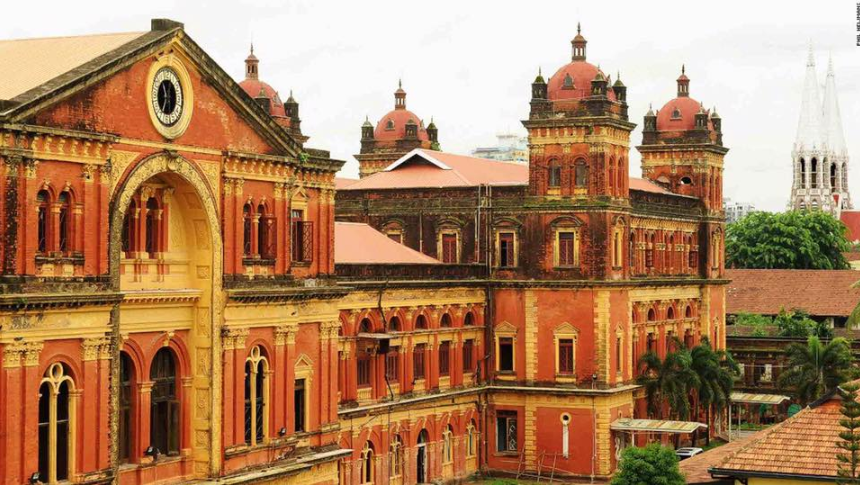 TibetoBurman's tweet photo. #Yangon #Myanmar have large collection of beautiful colonial architecture than many places in #Asia. Some people called Yangon as London of Asia because of this beautiful colonial architecture buildings
#Burma
credit: owners, TGLM
Secretariat buildings
Accountant General Building https://t.co/JC6kQK5aH8