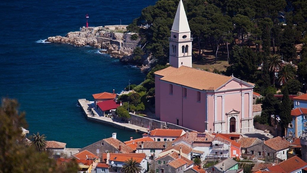 CroatiaMoto's tweet photo. Day 4 Is Island Lošinj, day 5 Plitvice lake and day 6 is rest day.
#mototourscroatia #feelcroatia #croatia #croatianislands #motorcycleguidedtours #guidedmototours https://t.co/BpuaD5pPch