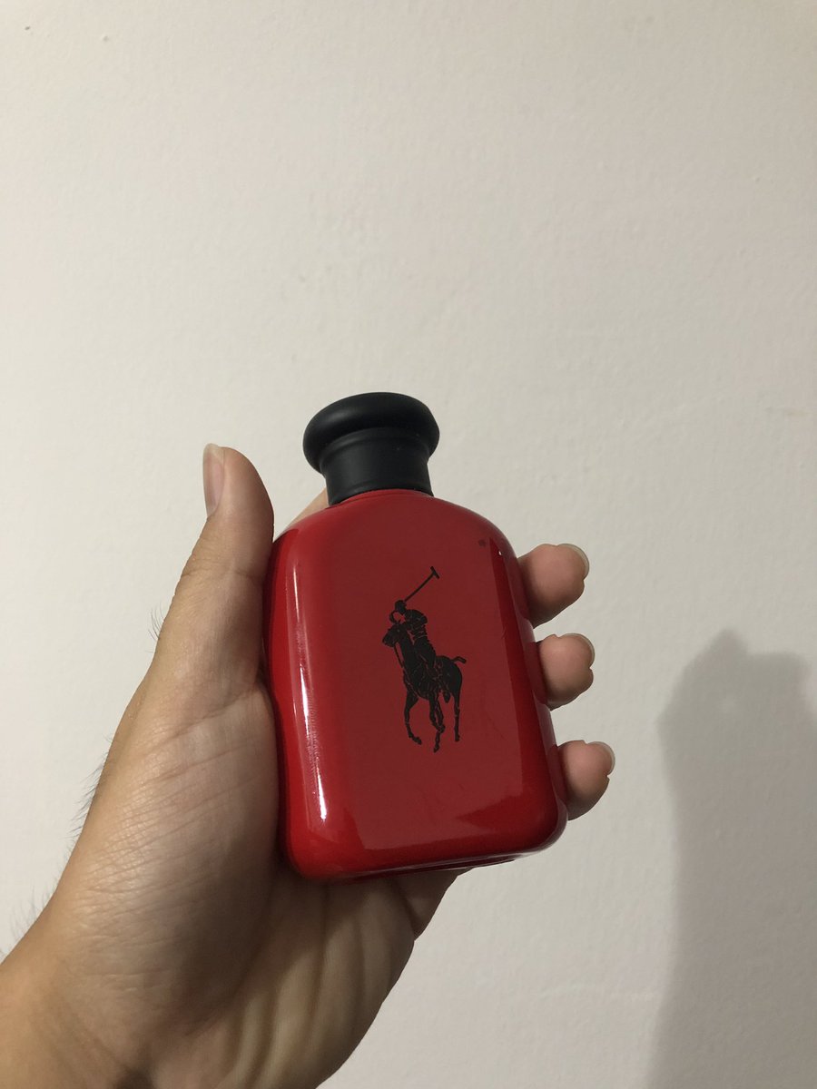 Polo Red. Manliness The scent is not so sweet and no so strong. Citrus la tak woody. Dia mcm just nice for jalan jalan. 8.5/10