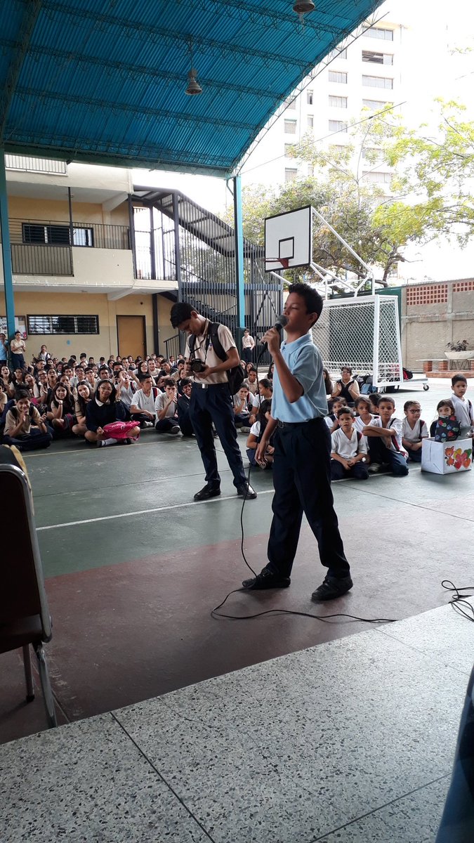 Maurhermin1's tweet photo. “No puede haber una revelación más intensa del alma de una sociedad que la forma en que se trata a sus niños. Nelson Mandela.
No podemos permitir que nos apaguen la luz de la Educación en Venezuela. https://t.co/iWPHISWXTH