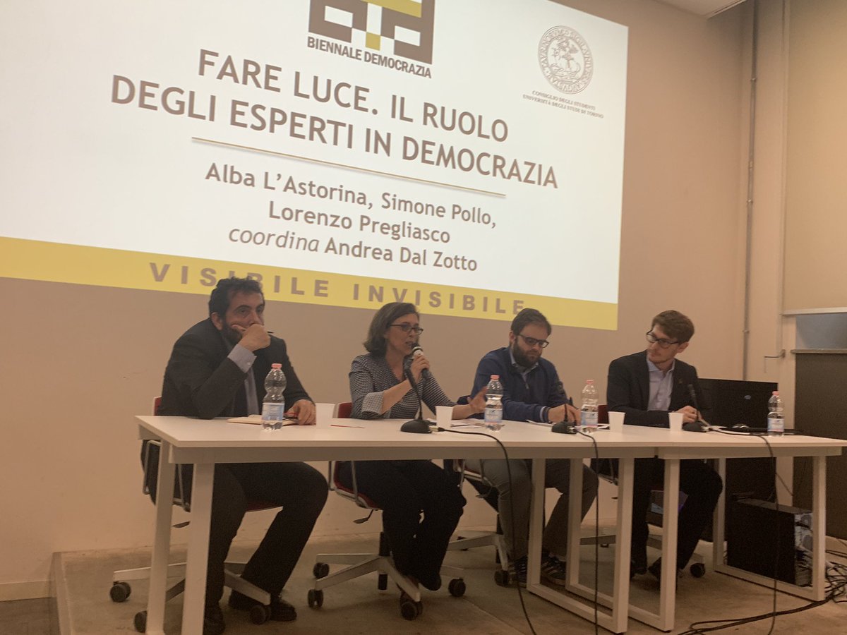 CEST_Official's tweet photo. “È necessaria una collaborazione tra ricercatori e professionisti della comunicazione”. @AlbaLAstorina, #CNR Milano, sulla comunicazione della scienza a @BiennaleDemocr. #ScienzaEDemocrazia #BDem19 https://t.co/Wp80xFueVn