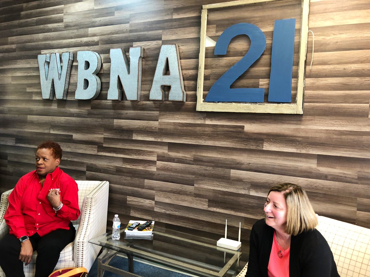 AARPKY's tweet photo. Up next @WBNATV21 - Louisville’s Leading Ladies Celebration Hosted @AARPKY . Today’s Senior Living Show 12:30p ET. Hosts Vickie Rogers and Paul Naajar talk about #WomensHistoryMonth⁠ ⁠ and our #Louisville volunteers’ outreach. More https://t.co/90XVAzjbLt https://t.co/fg5V3CUoKD