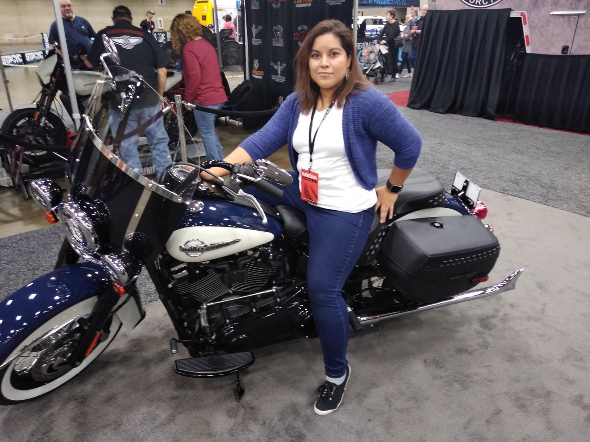 thepeacefulmama's tweet photo. The kids had a blast @DFWautoshow . Make sure you don't miss out! Today is the last day and you just have to check out all the Texas size trucks ๐ #DFWautoshow #DFWlovesautos https://t.co/l3BewRYamm