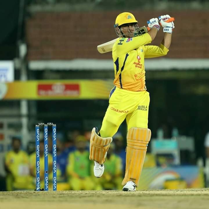 Haroon49509802's tweet photo. #Dhoni #NewProfile #p8c❣️💪 #IPL2019
#CSKvRR 💫🔥 https://t.co/4VcUQlxElL
