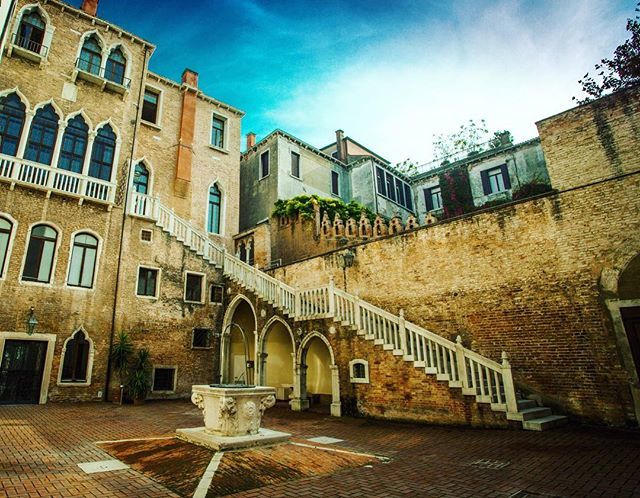 ngcreation's tweet photo. #Venice again, so #photogenic city :) https://t.co/IuRUXIMd7P https://t.co/sI5MgCQ8S6