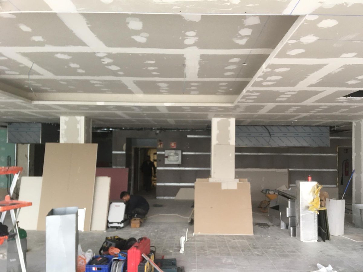 poimabalear's tweet photo. Montadas y conectadas! A la espera de la finalización del resto de trabajos para poder entregar los muebles! Buen trabajo equipo!! #poima #tucocinaprofesional #buffet #hospitalitydesign https://t.co/okE4Pk4f9k