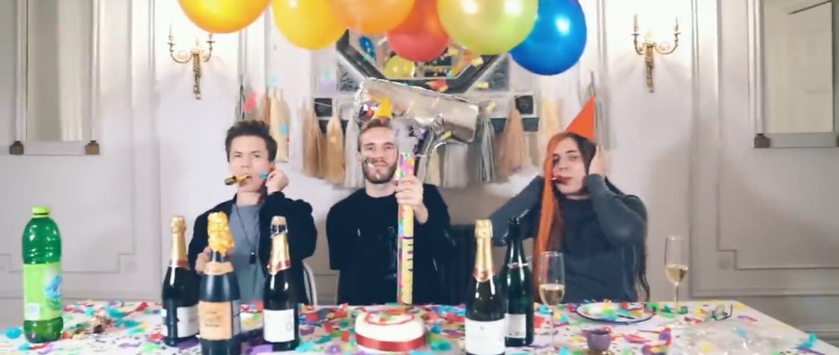 bielmoreeeno's tweet photo. @pewdiepie ok, this is epic⚡️
https://t.co/OSNKu93nN4 
#pewdiepie #PewDiePieVsTSeries #congratulations https://t.co/duZY6doUcn