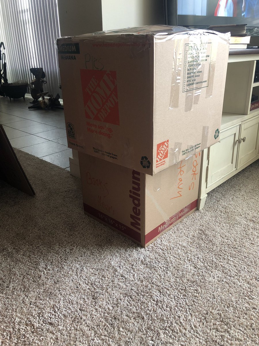 ChampagneAggie's tweet image. Two boxes packed and I need a nap. #MovingProblems