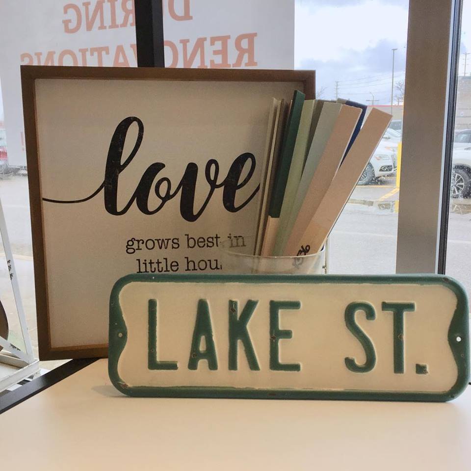 paintersplacebm's tweet photo. Make your house a home with our new spring decor! 🍃🐿 https://t.co/aIbKEZmlnq