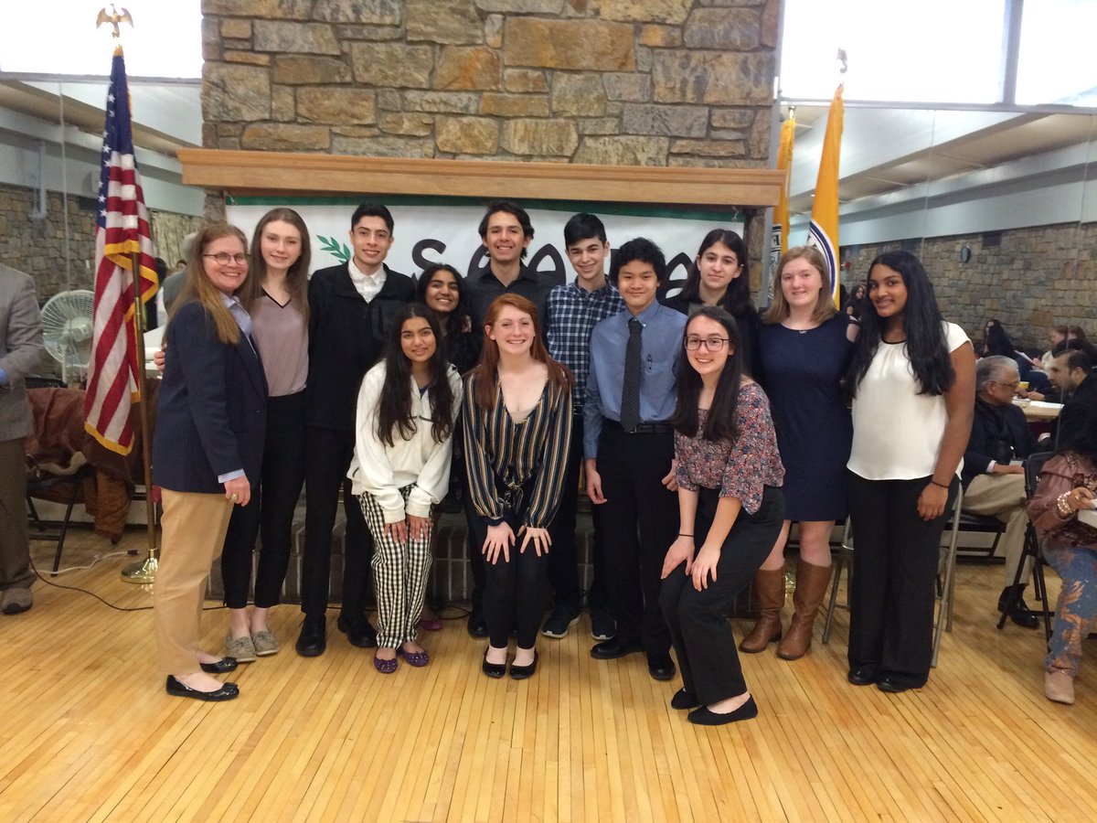 ellenmc2's tweet photo. So proud of this group spending Sunday presenting their research projects. Anxiously awaiting results ( sometime next week). #mineolaproud #scires ⁦@mineolahs⁩ https://t.co/rtajz2EJs8