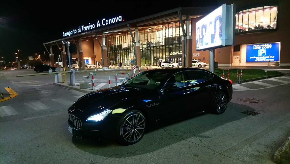 TaXI_DeLUXE's tweet photo. Maserati Quattroporte #aereoporto #canova di #treviso #semprepuntuali #ovunquepresenti con #automezzi #moderni e #lussuosi #taxideluxe #transfer #ncc i nostri #driver sono #professionisti #autonoleggio #patavino  #top #airport #viaggiaconnoi #senzapensieri #viaggiaredinotte https://t.co/bBsds7SPvR