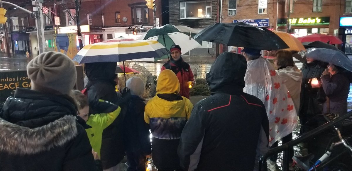 viraniarif's tweet photo. Thanks to everyone here in #ParkHP who joined @LPCPHP and me last night for our #EarthHour2019 walk and social at #TheDizzy - and to everyone around Canada who turned out their lights! ๐ https://t.co/S0zcOSgixR