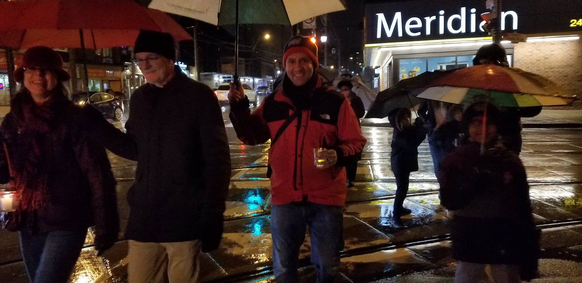 viraniarif's tweet photo. Thanks to everyone here in #ParkHP who joined @LPCPHP and me last night for our #EarthHour2019 walk and social at #TheDizzy - and to everyone around Canada who turned out their lights! ๐ https://t.co/S0zcOSgixR