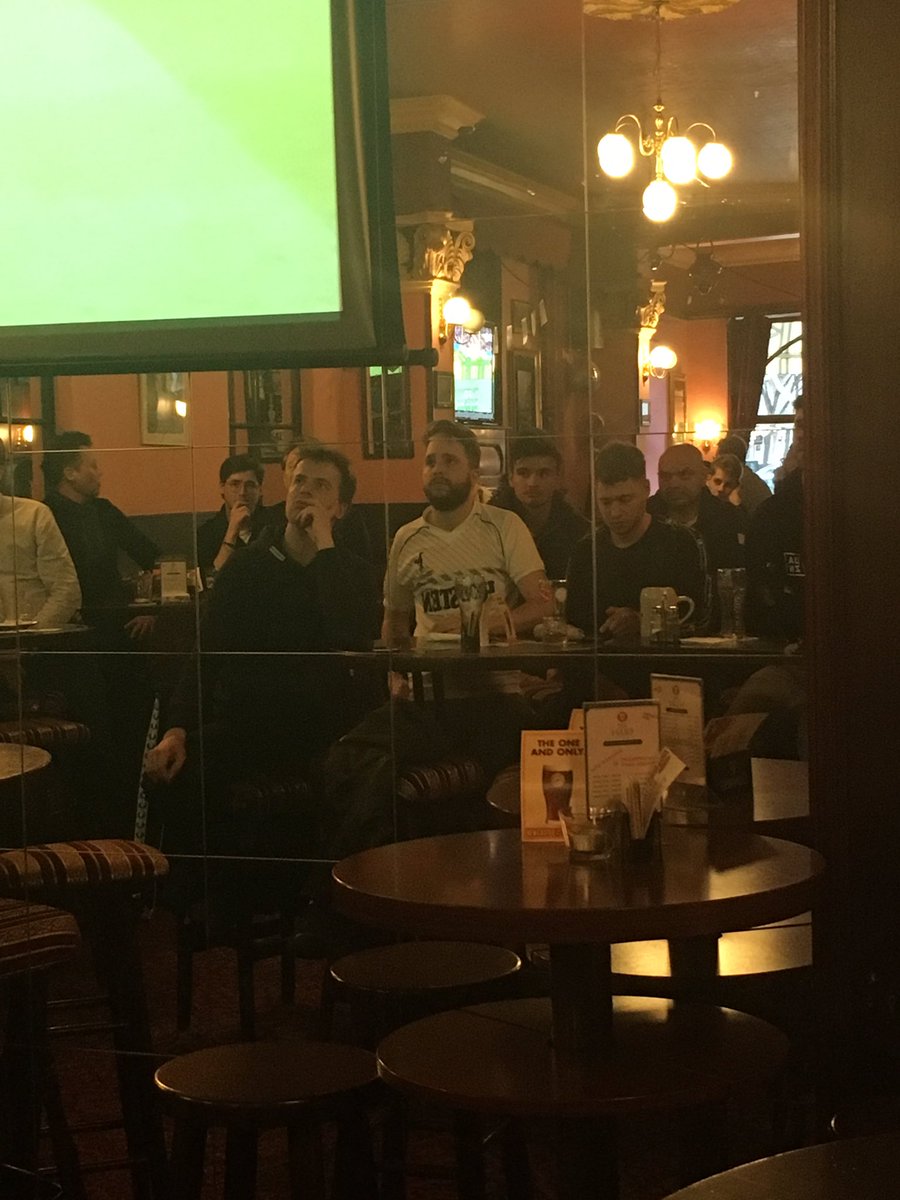ben_reininger's tweet photo. Sunday Roast and Premier League. #LIVTOT with the lads. #DAZNlife https://t.co/VRQXRW3oaS