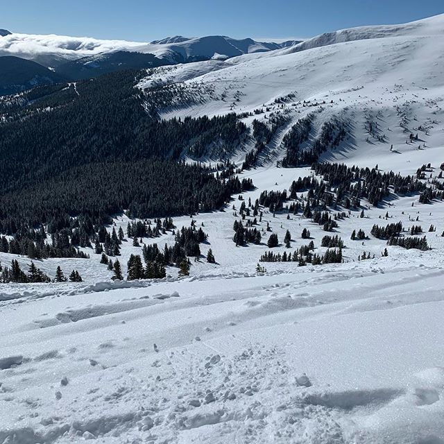 CoachBpen's tweet photo. Can’t beat this bluebird day @breckenridgemtn https://t.co/YhBWVyppZR
