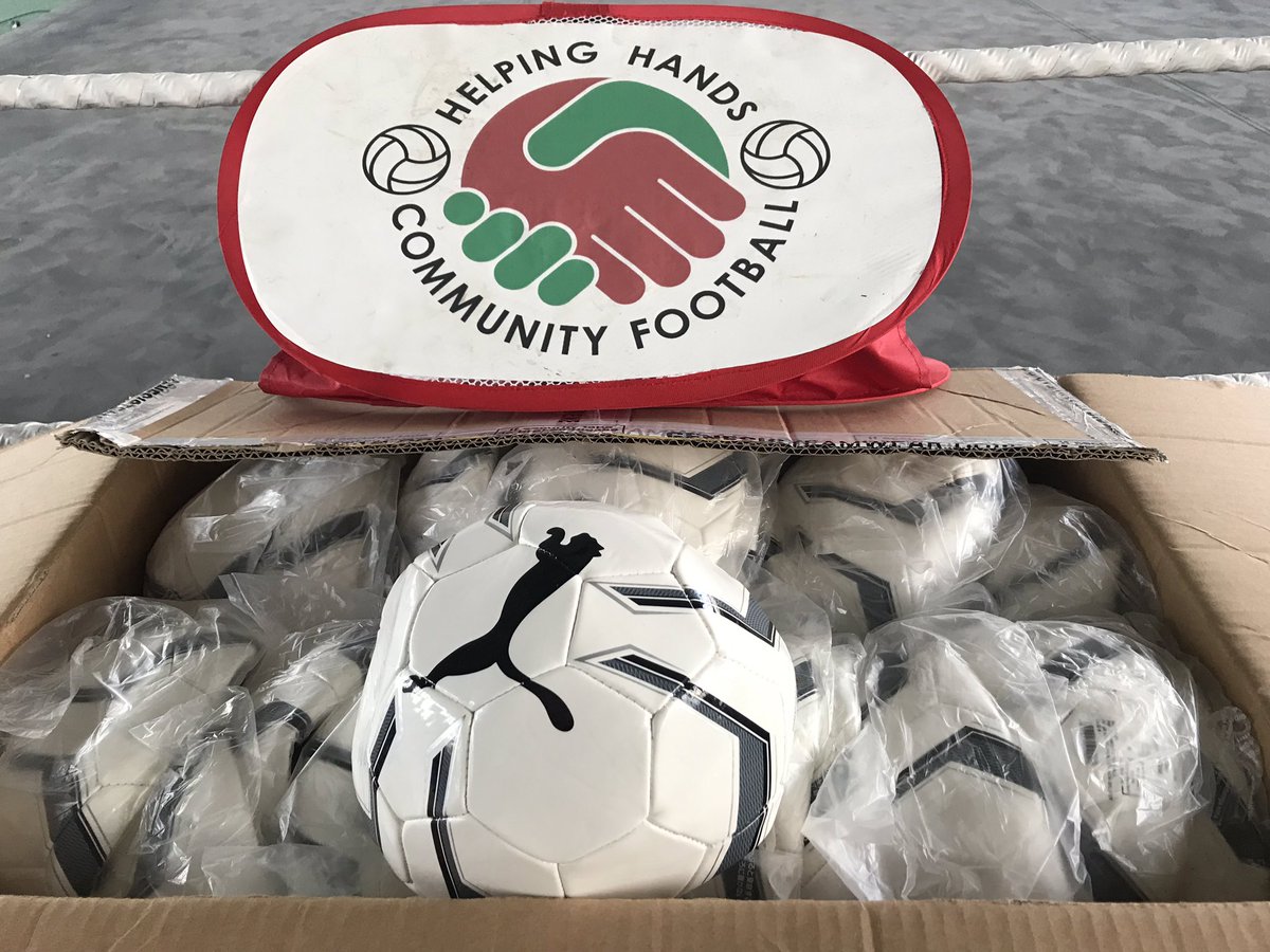EdiHelpingHands's tweet photo. Great gift of 40⚽️ to the  Kids #Community initiative👏🏻

After 2018s Huge Success with partners
@edina_hibs
@EdinburghSouth
@Spartans_CFA
@LeithAthleticFC
#CurrieFC
@Sandys_afc1
@TotalProduceUK
@IrvineWelsh
@SocialBite_

2019 We are looking for clubs &amp;support to deliver free ⚽️ https://t.co/vdAAEnighv