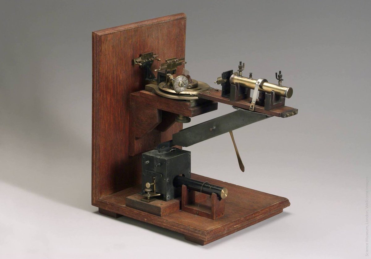 NobelPrize's tweet photo. Can you guess what this is? The X-ray spectrometer, designed by William Bragg, could examine the reflections of X-rays from crystals. In combination with the powerful equation proposed by Lawrence Bragg, they together created the new science of X-ray crystallography. https://t.co/EIf1YdCnqi