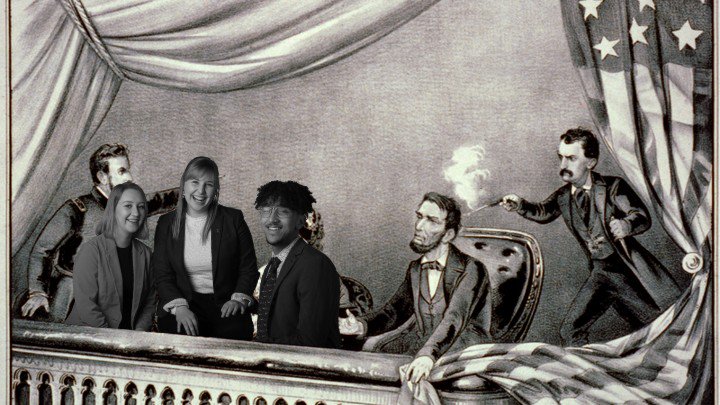 TimeForOhio's tweet photo. @ForwardOhioU distracted Lincolns bodyguard. https://t.co/LCLHONm0hU