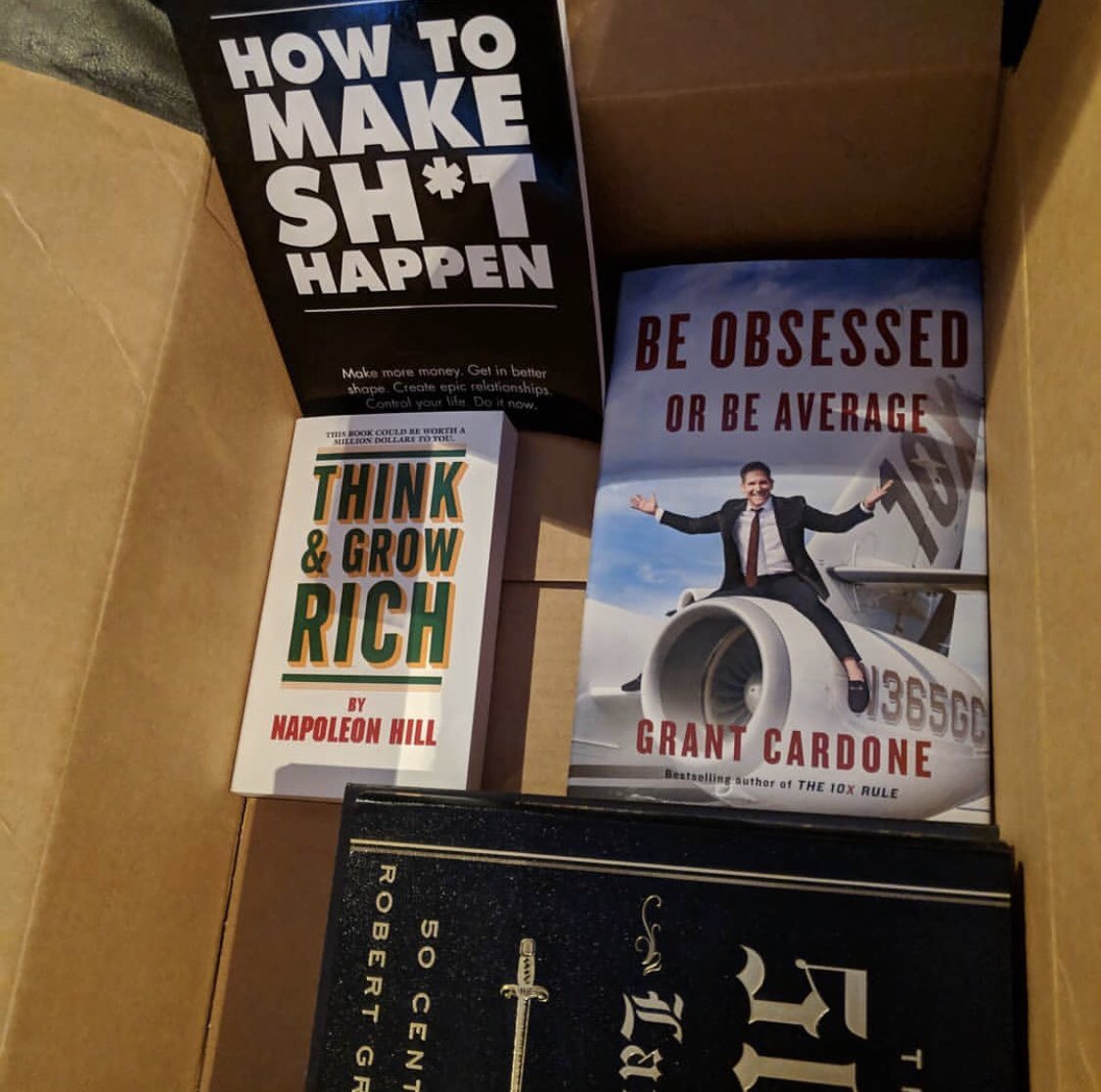 lastkingkoby's tweet photo. Set of new books, stay educated, stay focused, stay blessed, stay in tune📈💸💰🎁 https://t.co/FwKMICbwjl