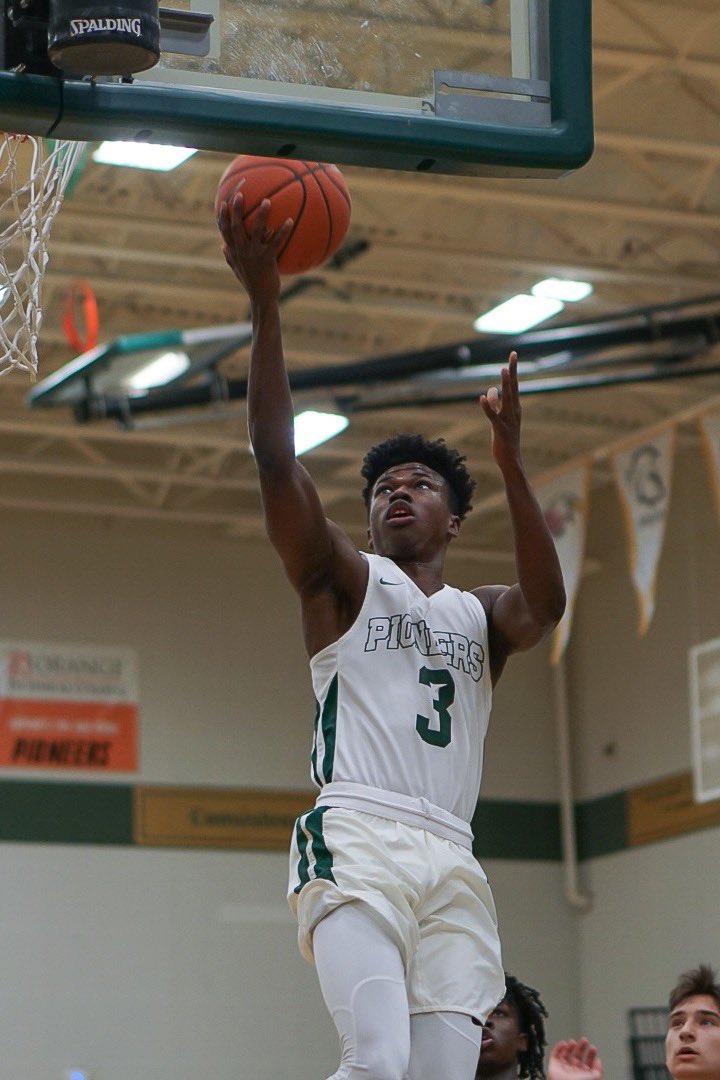 ORHSHOOPSQUAD's tweet photo. Congratulations to our Very own @_Emmanuel__A on committing to The University of North Florida. #Pioneers #differentoverhere @willie_anderson @sreece24 https://t.co/6CKS1r8i1P