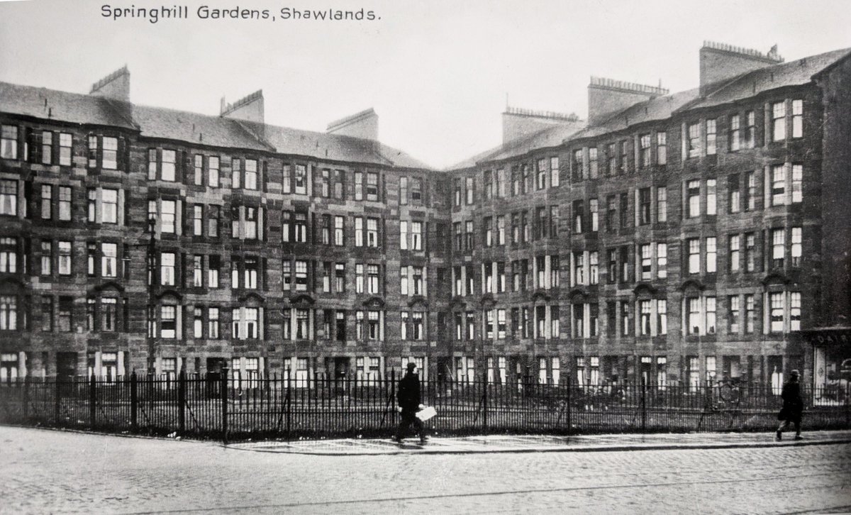 John Nisbet's beautiful & innovative Camphill Gate tenement has plenty of admirers. But just around the corner is its younger sibling, Springhill Gardens. Also by Nisbet, it's unusual in Glasgow: a 5 storey tenement, built taller to take advantage of the views to Queen's Park.