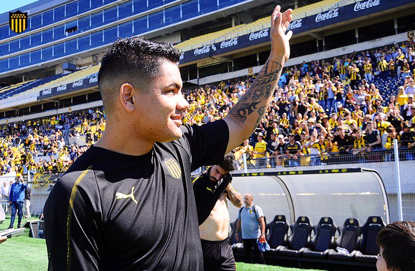 OficialCAP's tweet photo. ¡Un día especial! Todos juntos, la banda y los jugadores 👏👏👏 https://t.co/u9PBCBuxcA