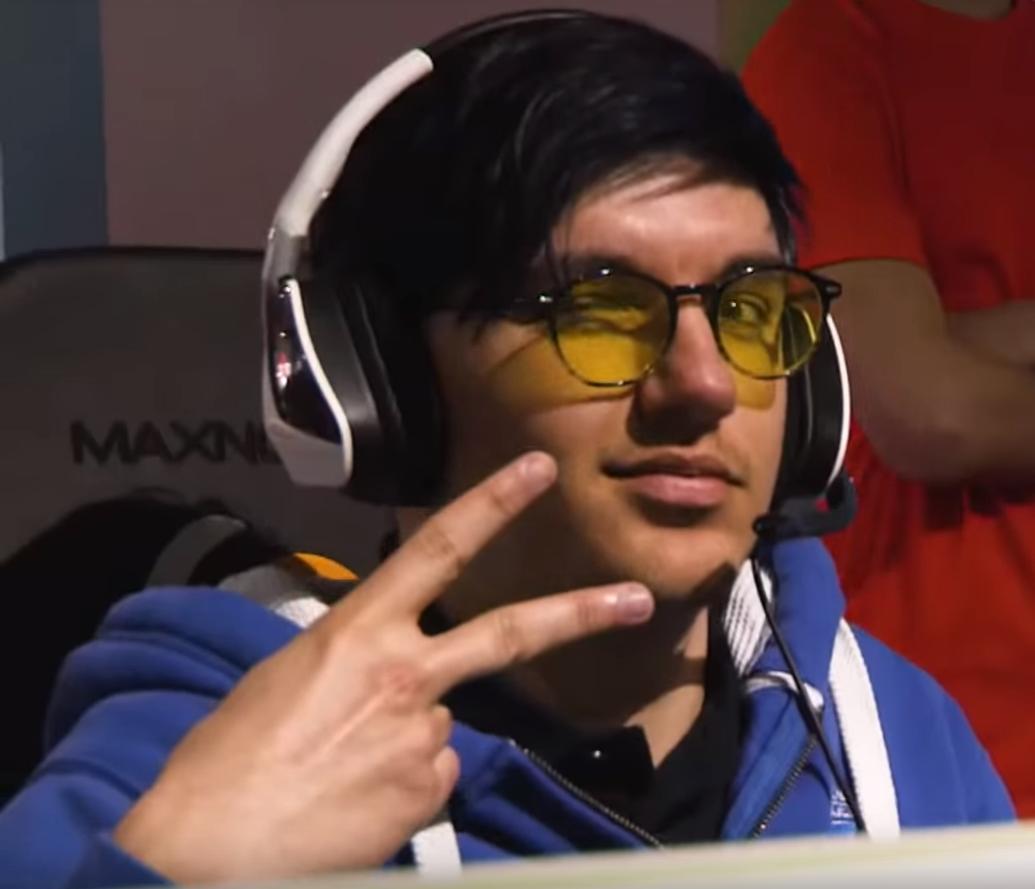 Zerotick_'s tweet photo. #NouvellePhotoDeProfil #StepstoneDigitalC 😉✌️ https://t.co/BgINBjwLEC