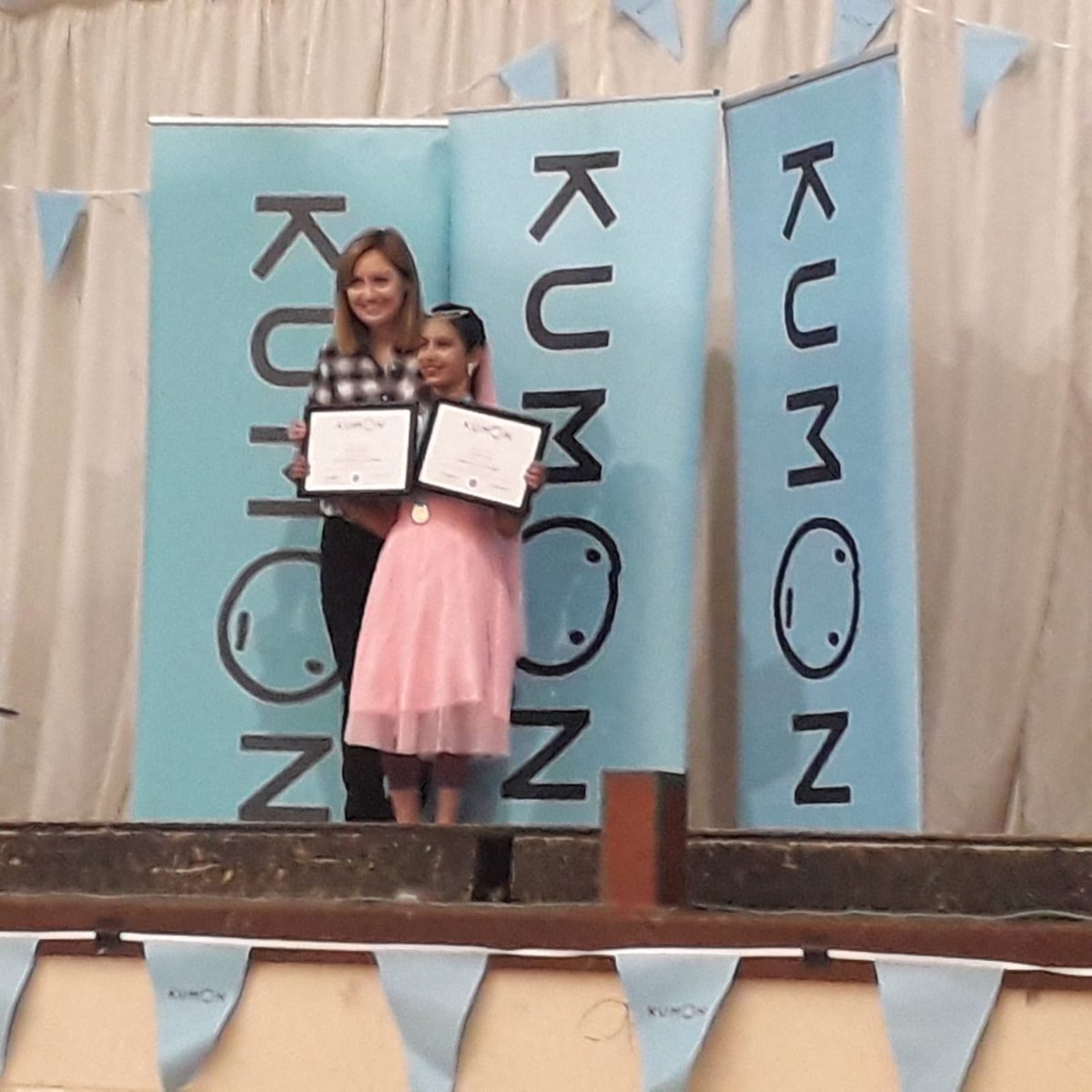 vickicasserly's tweet photo. What an honour to be guest speaker at present awards to all students of @lucankumoncentre . Amazing children, talented, smart and all round lovely people.  The future is bright #education https://t.co/SPIIuoAbTv
